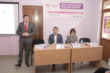 Primarul din Murfatlar îi cursează gratuit pe şomeri